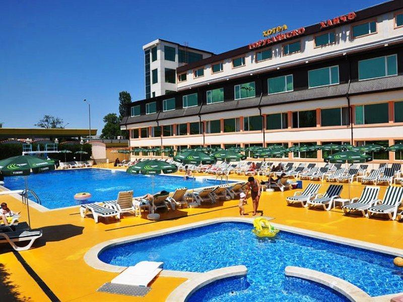 Montecito Sofia