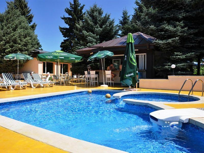 Montecito 3*